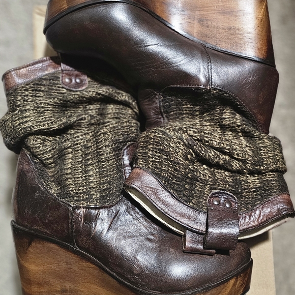 Bed Stu Brown and Tan Ankle Boots - Picture 3 of 5